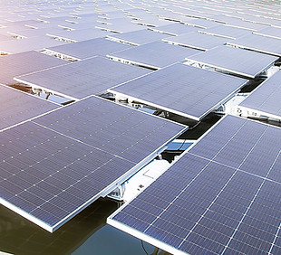 Schwimmende Solarmodule